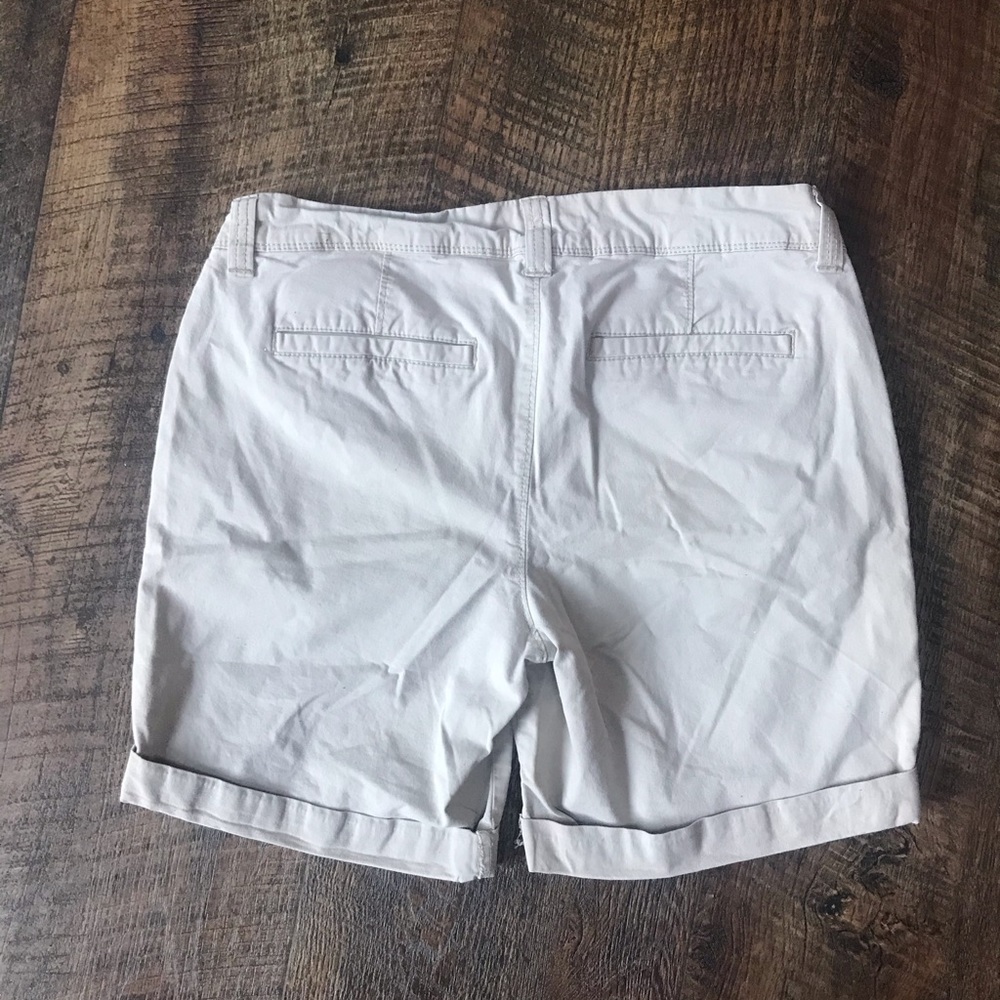 Old Navy Khaki Midi Cotton Shorts - Picture 5 of 7